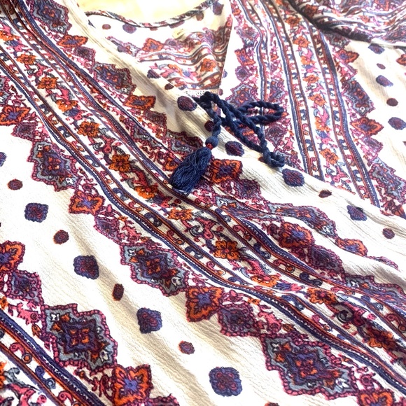 Hollister Bohemian Patterns Long Sleeves Shirt - Picture 3 of 6